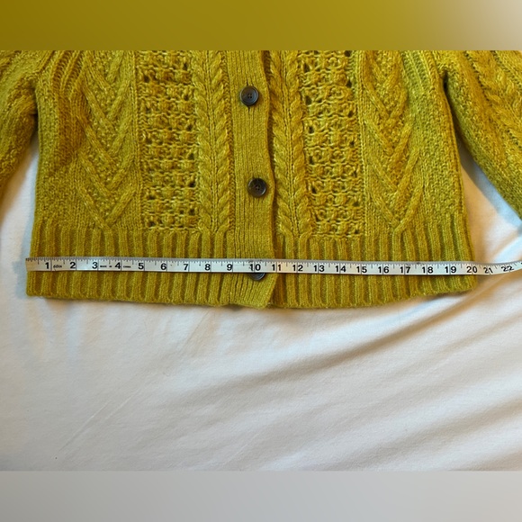 Everlane Alpaca, Merino Wool & Pima Cotton Cable Knit Cardigan - Picture 5 of 9